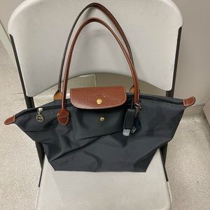 Longchamp navy le pliage large